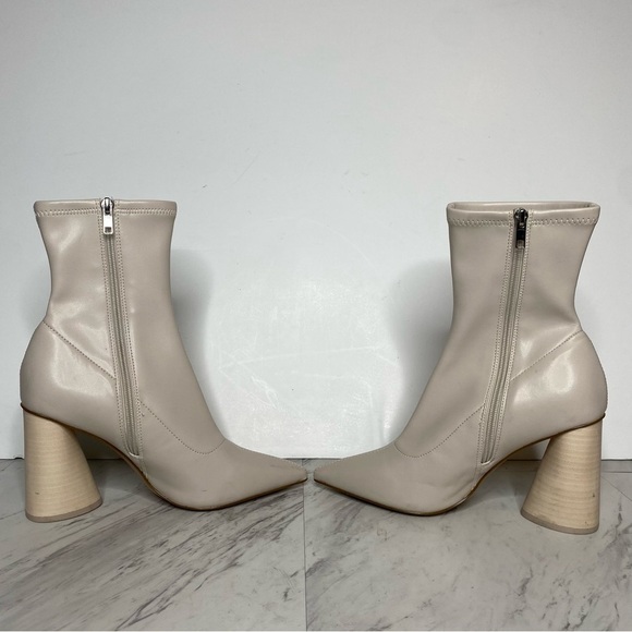 Steve Madden Valyant Pointy Toe Faux Leather Bootie 9M - Picture 6 of 16